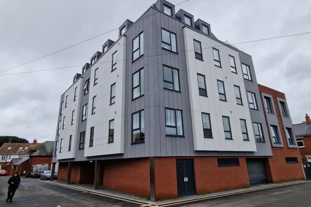Number 15 Luxurious Two Bedroom Apartment Exmouth Bagian luar foto